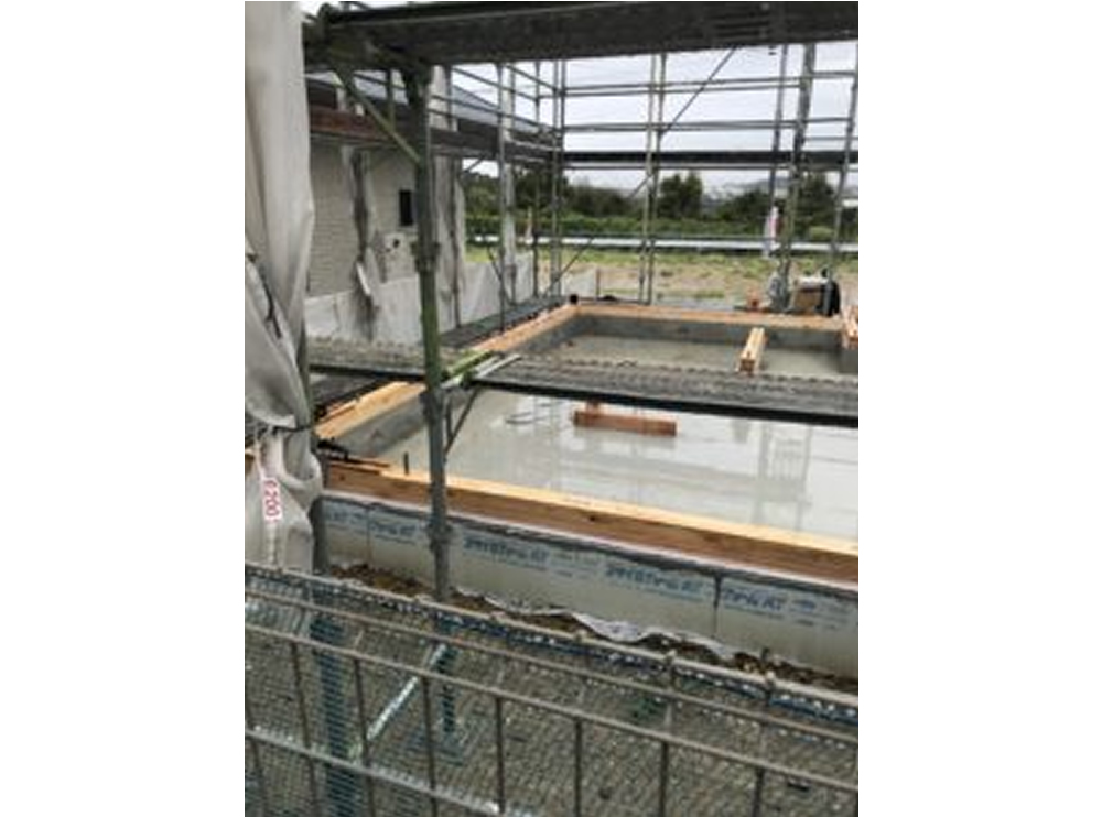 構造体が雨に濡れる心配サムネイル画像